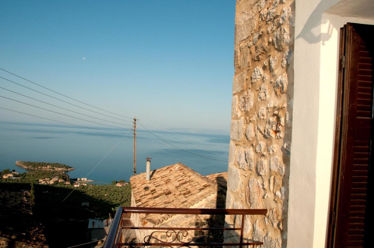 Villa Pyrgos Fassea Kardamyli Exterior foto