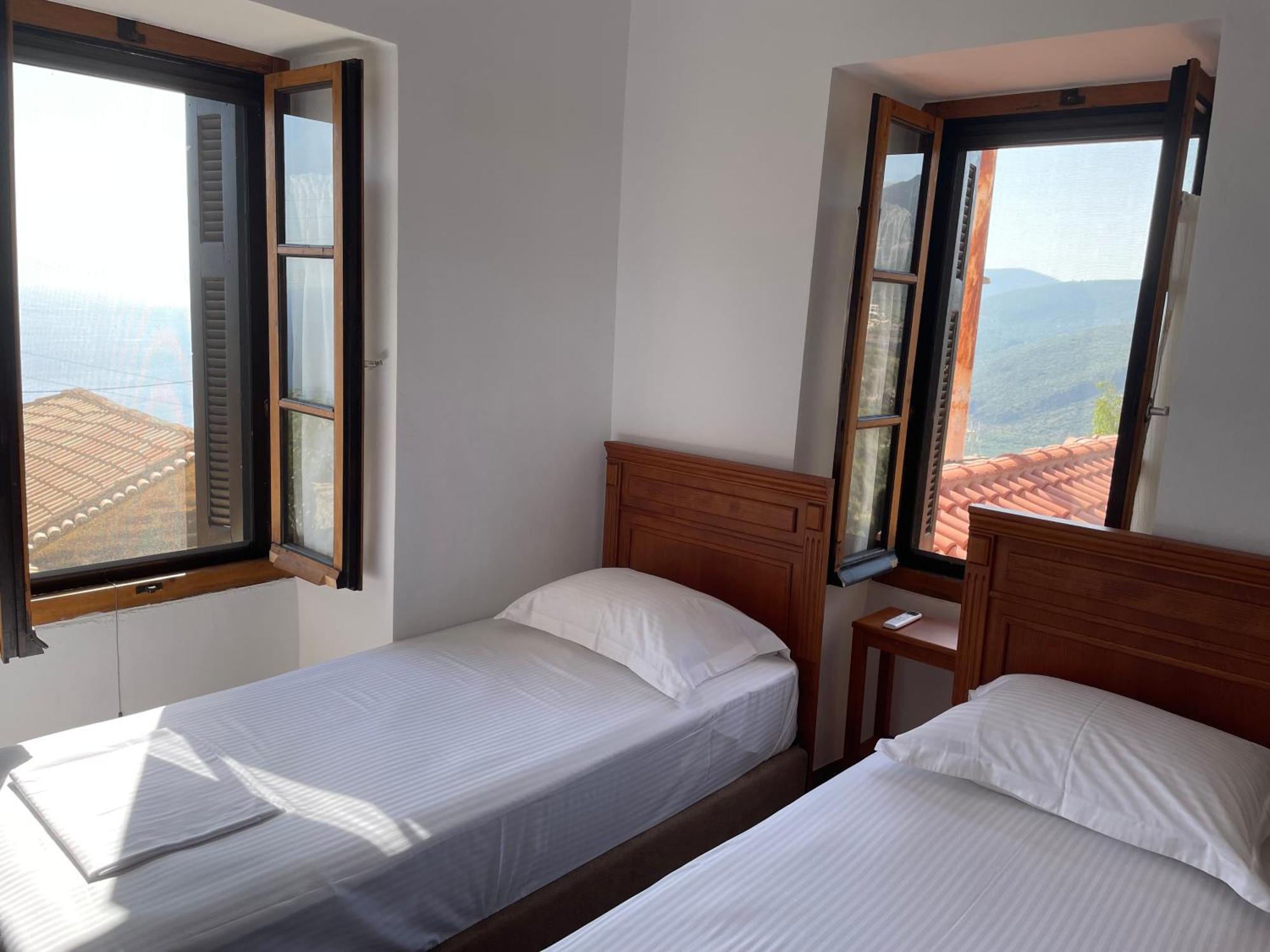 Villa Pyrgos Fassea Kardamyli Exterior foto